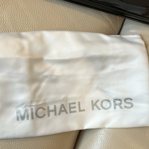 Michael by Michael Kors Berkley Legacy Leather Clutch Patent Black Leather - Picture 3 of 8